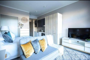Lovely Studio Apartment ,6 Menlyn Maine Residences ground floor, kids friendly